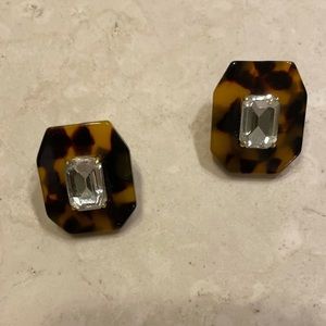 Tuckernuck tortoise earrings
